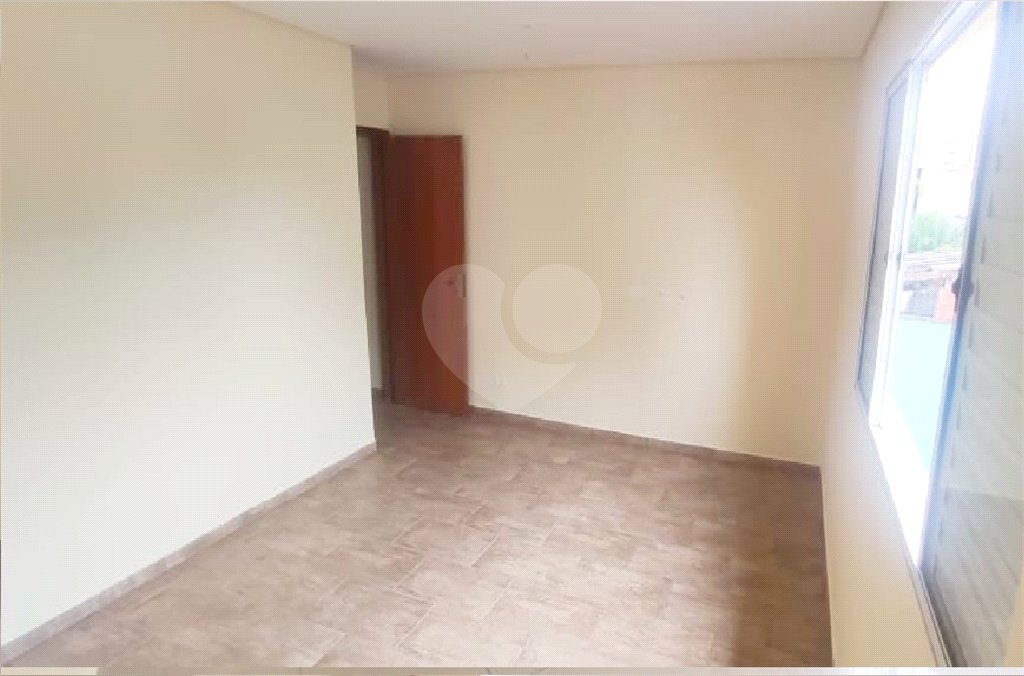 Sobrado à venda com 3 quartos, sendo 1 suíte,  em Cidade São Francisco, São Paulo, SP