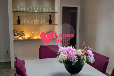 Apartamento à venda com 4 quartos, sendo 1 suíte,  em Parque Residencial Aquarius, São José dos Campos, SP
