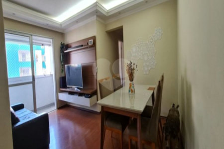 Apartamento à venda com 3 quartos, sendo 1 suíte,  em Vila Gilda, Santo André, SP