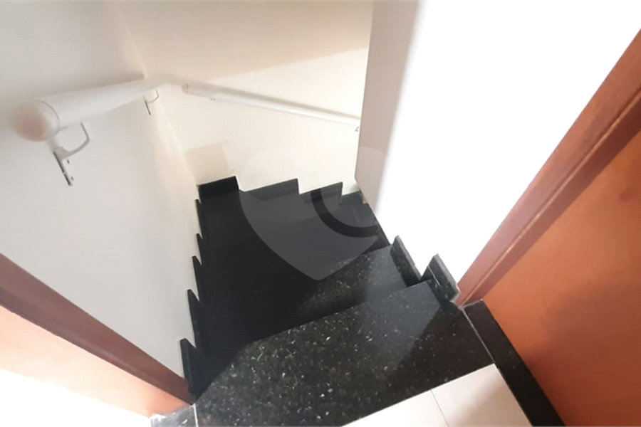 Casa à venda com 2 suítes no condomínio Alto da Serra, São Paulo - SP