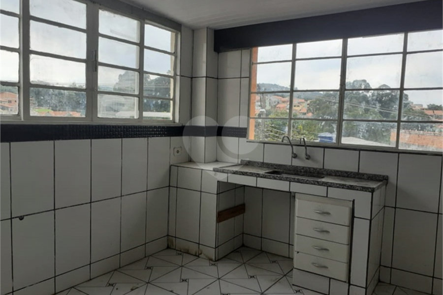 Sobrado à venda com 6 quartos, sendo 1 suíte,  em Jardim Las Vegas, Guarulhos, SP