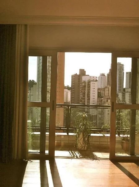 Apartamento à venda com 3 suítes em Vila Morumbi, São Paulo, SP