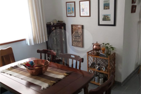 Casa à venda com 4 quartos, sendo 2 suítes, no condomínio Vila Panamericana, São Paulo - SP