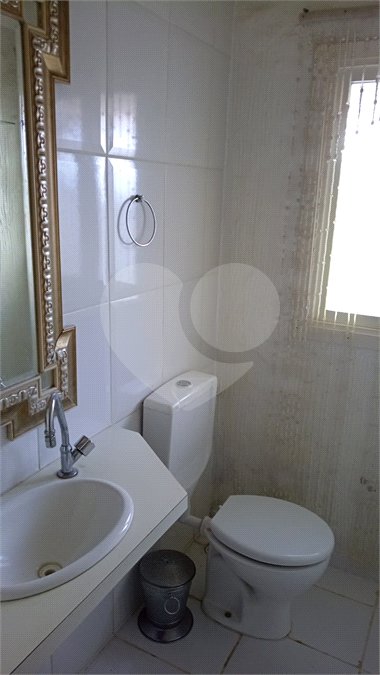 Casa à venda com 3 quartos, sendo 2 suítes, no condomínio Gleba II, Mairiporã - SP