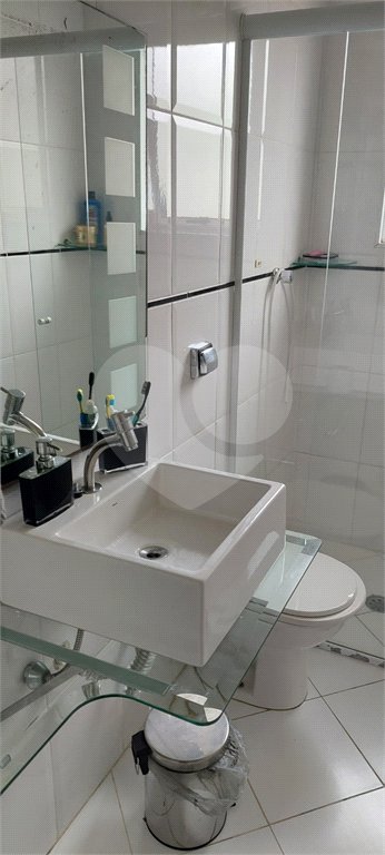Sobrado à venda com 3 quartos, sendo 1 suíte, em Vila Constança, São Paulo, SP