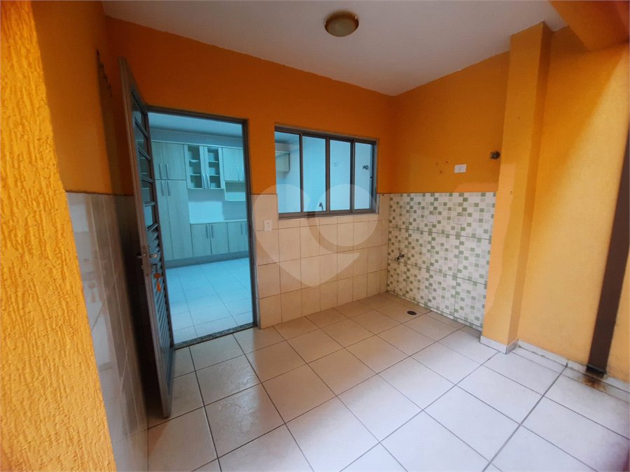 Casa para alugar com 3 quartos, sendo 1 suíte,  no condomínio Residencial Sol Francisco, São Paulo - SP