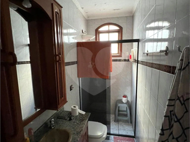Casa à venda com 4 quartos, sendo 2 suítes,  em Carandiru, São Paulo, SP