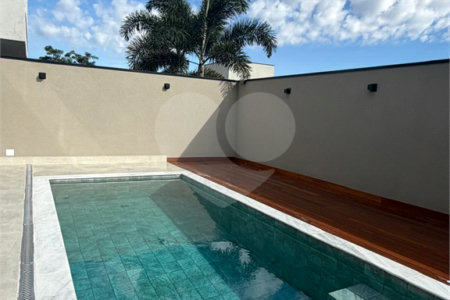 Casa à venda com 3 suítes no condomínio Villa do Sol, Valinhos - SP