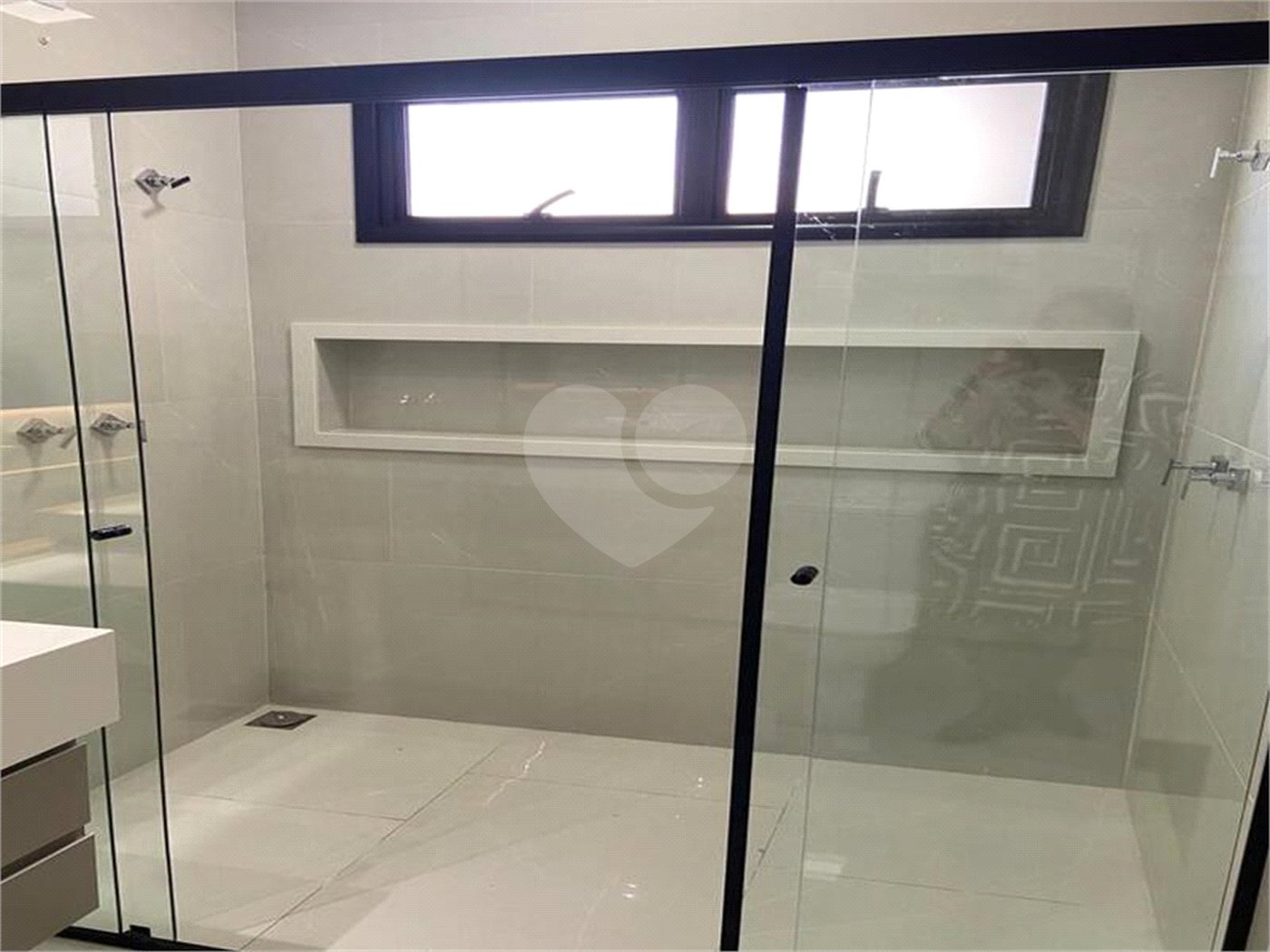Casa à venda com 3 suítes no condomínio Residencial Maria Dulce, Indaiatuba - SP