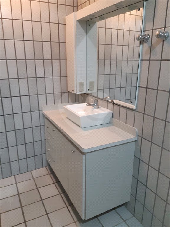 Sobrado à venda com 3 quartos, sendo 1 suíte, em Vila Tibagi, Guarulhos, SP
