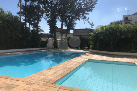 Apartamento à venda com 3 quartos, sendo 1 suíte, em Jardim Mariliza, São Paulo, SP