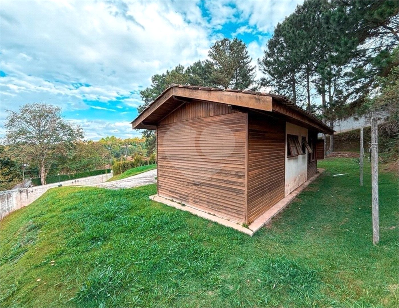 Casa à venda com 3 quartos, sendo 1 suíte,  em Chácara São João, Carapicuíba, SP