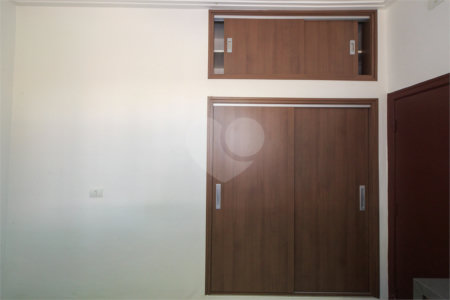 Casa Térrea à venda com 3 quartos, sendo 1 suíte, em Alto da Boa Vista, São Paulo, SP