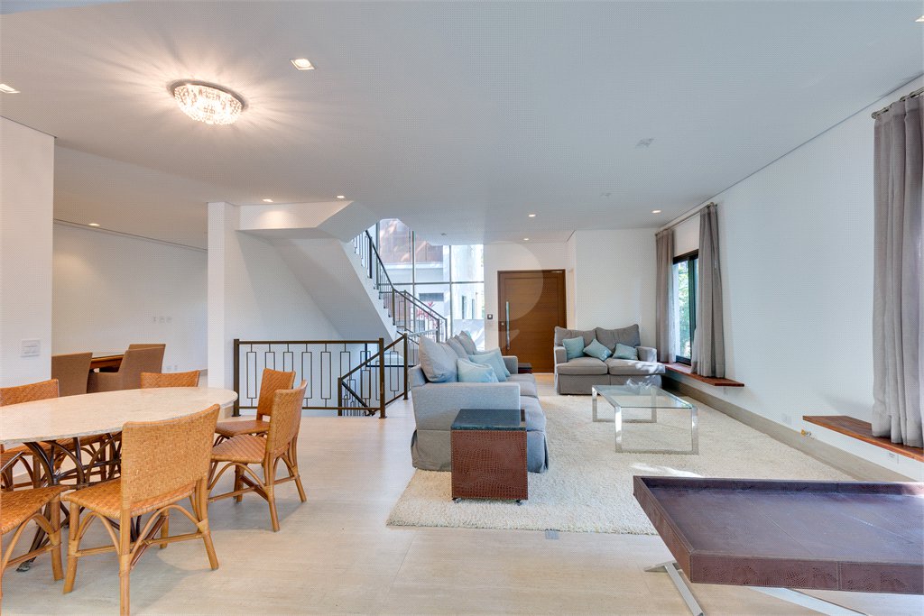 Casa à venda ou para alugar com 4 suítes no condomínio Residencial Vista 908, São Paulo - SP