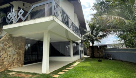 Casa à venda com 3 quartos, sendo 1 suíte,  em Jardim Tapajós, Atibaia, SP
