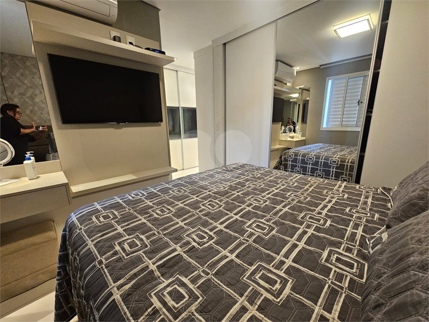 Apartamento à venda com 3 quartos, sendo 1 suíte, em Vila Regente Feijó, São Paulo, SP