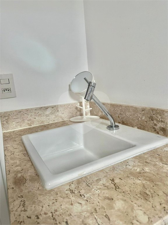 Apartamento à venda com 3 quartos, sendo 1 suíte,  em Vila Andrade, São Paulo, SP