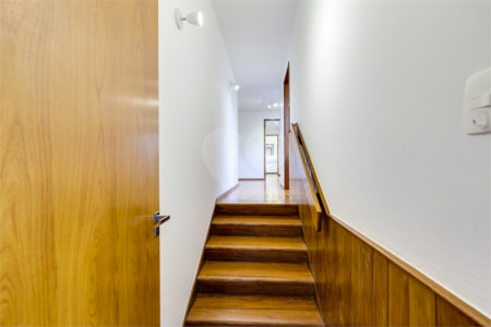 Casa Térrea à venda com 3 quartos, sendo 1 suíte, em Alto da Boa Vista, São Paulo, SP