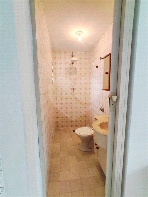 Sobrado à venda com 3 quartos, sendo 1 suíte, em Vila Constança, São Paulo, SP
