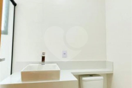 Sobrado à venda com 4 quartos em Chácara Inglesa, São Paulo, SP