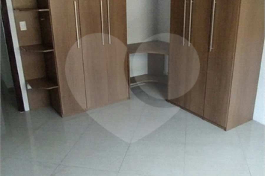 Sobrado à venda com 2 quartos em Tremembé, São Paulo, SP