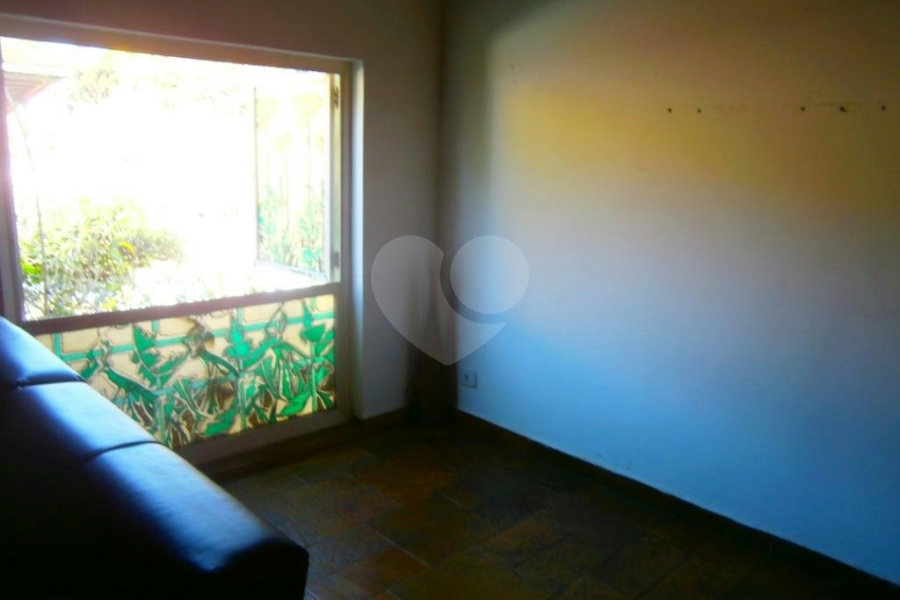 Casa à venda com 4 quartos, sendo 1 suíte, em Horto, São Paulo, SP