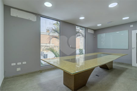 Sobrado à venda ou para alugar com 1 quarto em Chácara Santo Antônio (zona Sul), São Paulo, SP