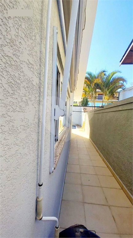 Casa à venda com 3 suítes no condomínio Residencial Parque Arco-íris, Atibaia - SP