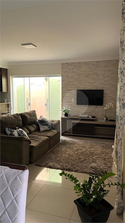 Casa à venda com 3 quartos, sendo 1 suíte,  em Jardim Silvestre IV, Amparo, SP