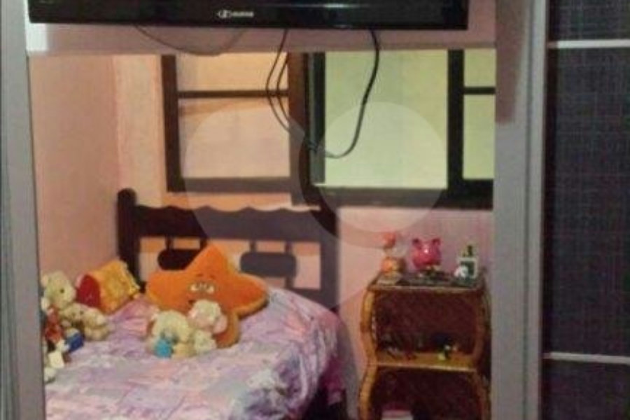 Casa à venda com 3 quartos, sendo 1 suíte, no condomínio Jardim das Pedras, São Paulo - SP