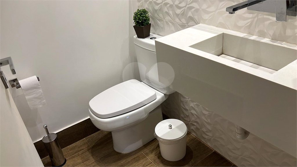 Sobrado à venda com 3 quartos, sendo 1 suíte, em Jardim Vazani, São Paulo, SP