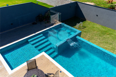 Casa à venda com 4 suítes no condomínio Residencial dos Lagos, Itupeva - SP