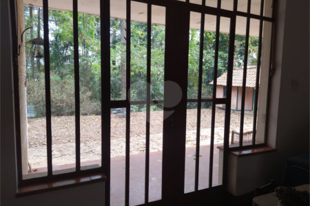 Chácara à venda com 5 quartos, sendo 1 suíte, no Centro (mailasqui), São Roque, SP