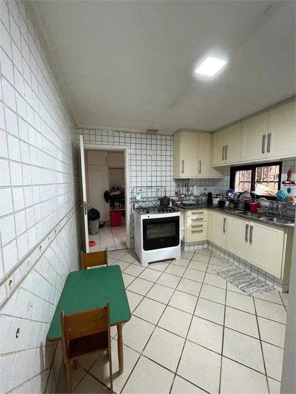 Casa à venda com 4 quartos, sendo 1 suíte,  em Vila Morumbi, São Paulo, SP