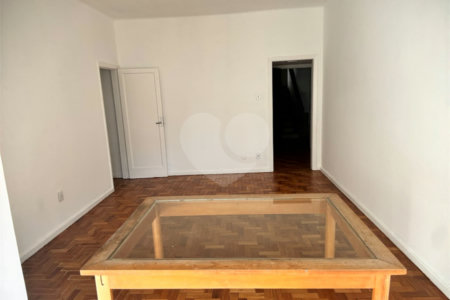 Apartamento à venda com 2 quartos, sendo 1 suíte, em Lagoa, Rio de Janeiro, RJ