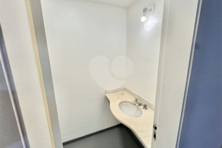 Apartamento à venda com 4 quartos, sendo 1 suíte, em Lagoa, Rio de Janeiro, RJ