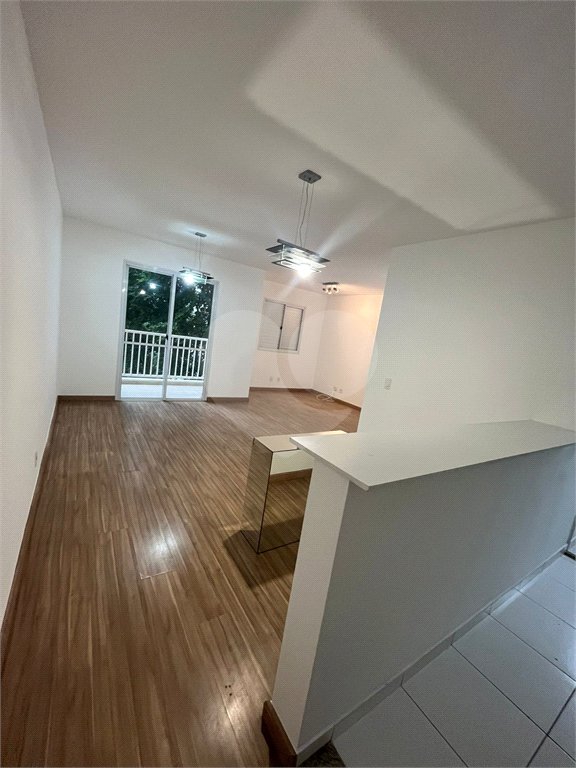 Apartamento à venda com 2 quartos, sendo 1 suíte,  em Parque Reboucas, São Paulo, SP