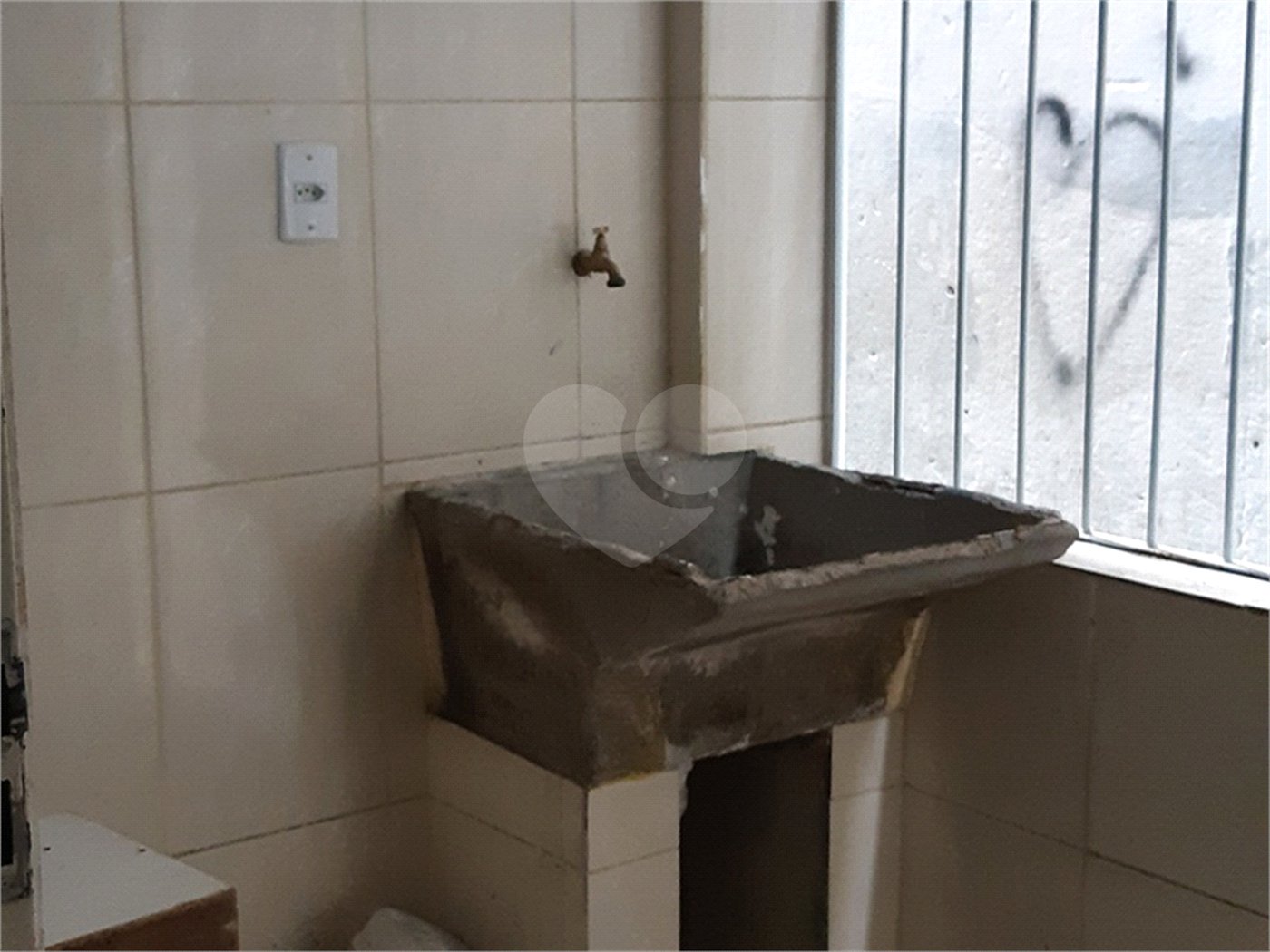 Sobrado à venda com 20 quartos em Jardim Peri, São Paulo, SP
