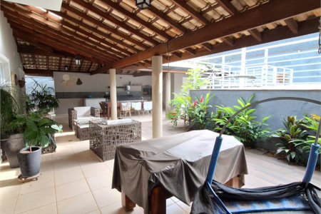 Casa à venda com 3 suítes no condomínio Villaggio Capriccio, Louveira - SP