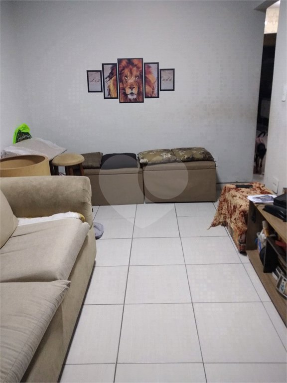 Casa à venda com 3 quartos, sendo 1 suíte, em Jardim Cris, São Paulo, SP