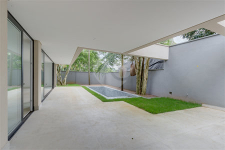 Casa à venda com 4 suítes no condomínio Garda, São Paulo - SP