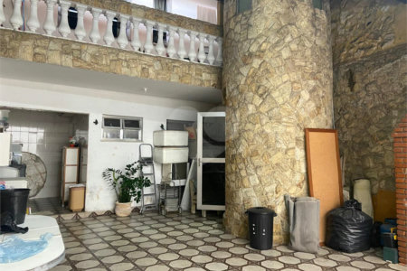 Casa à venda com 3 quartos, sendo 2 suítes, em Vila Carrão, São Paulo, SP