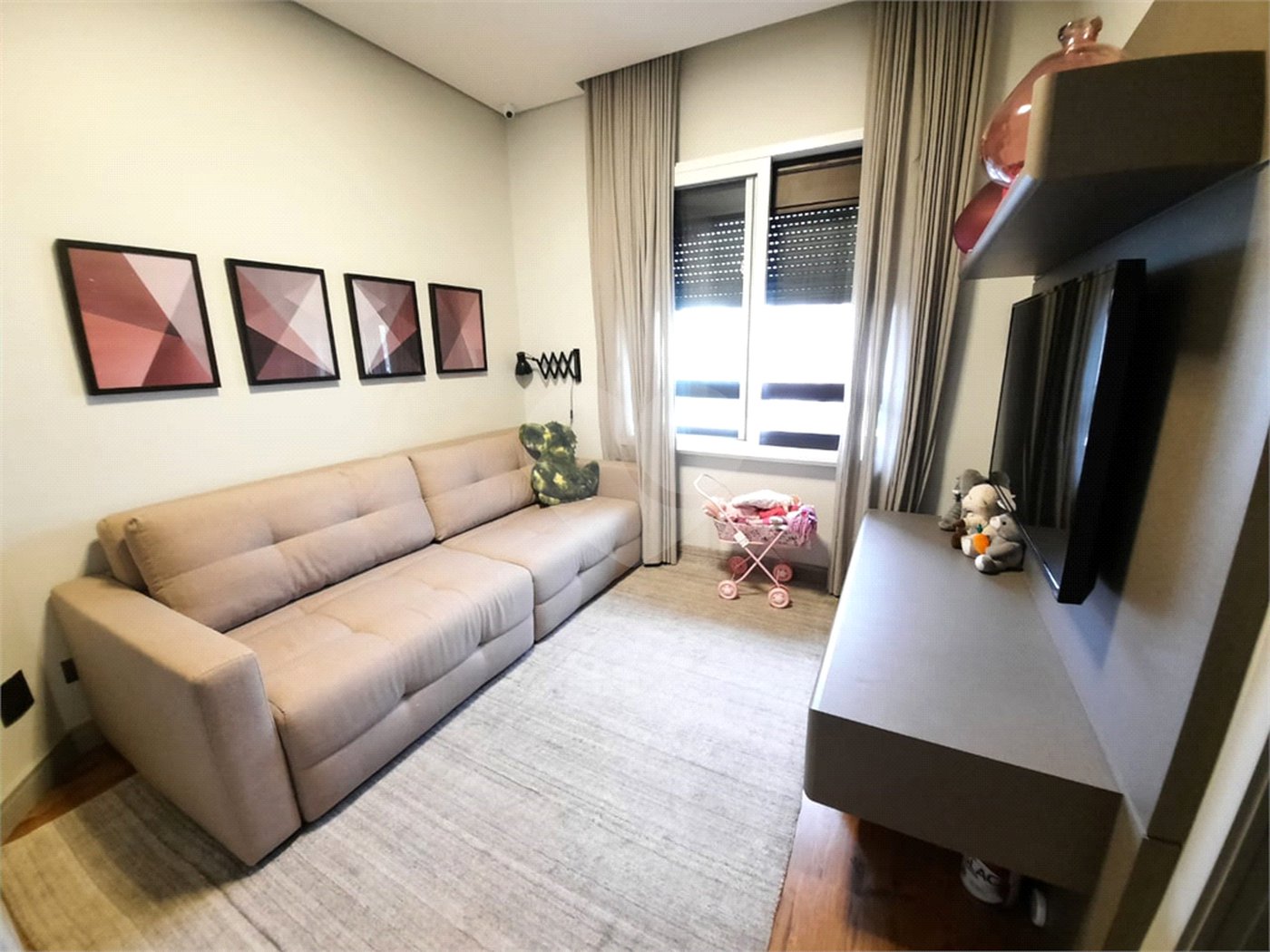 Apartamento de 257m² a venda em Moema, reformado, 4 dorms, 3 suítes, fora de rota,, 4 vagas