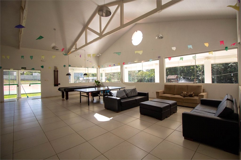 Casa à venda com 3 suítes no condomínio Altos de São Roque, São Roque - SP