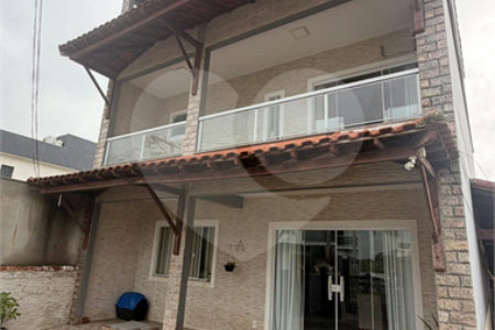 Casa em condomínio à venda com 4 quartos, sendo 2 suítes, em Monte Alto, Arraial do Cabo, RJ