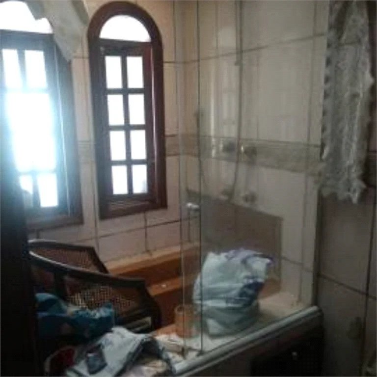 Sobrado à venda com 3 quartos, sendo 1 suíte, em Vila Universitária, São Paulo, SP