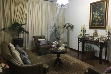 Casa à venda com 5 quartos, sendo 4 suítes,  em Vila Tramontano, São Paulo, SP