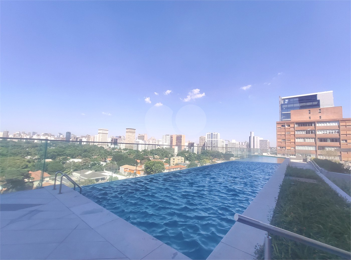 Apartamento à venda ou para alugar com 1 suíte em Pinheiros, São Paulo, SP