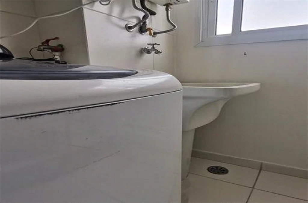Apartamento à venda com 2 quartos em Parque Reboucas, São Paulo, SP