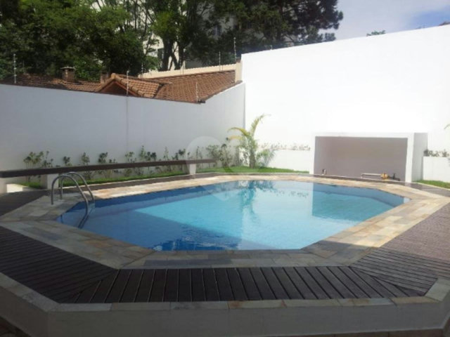 Sobrado à venda com 4 quartos, sendo 2 suítes,  em Jardim Floresta, São Paulo, SP